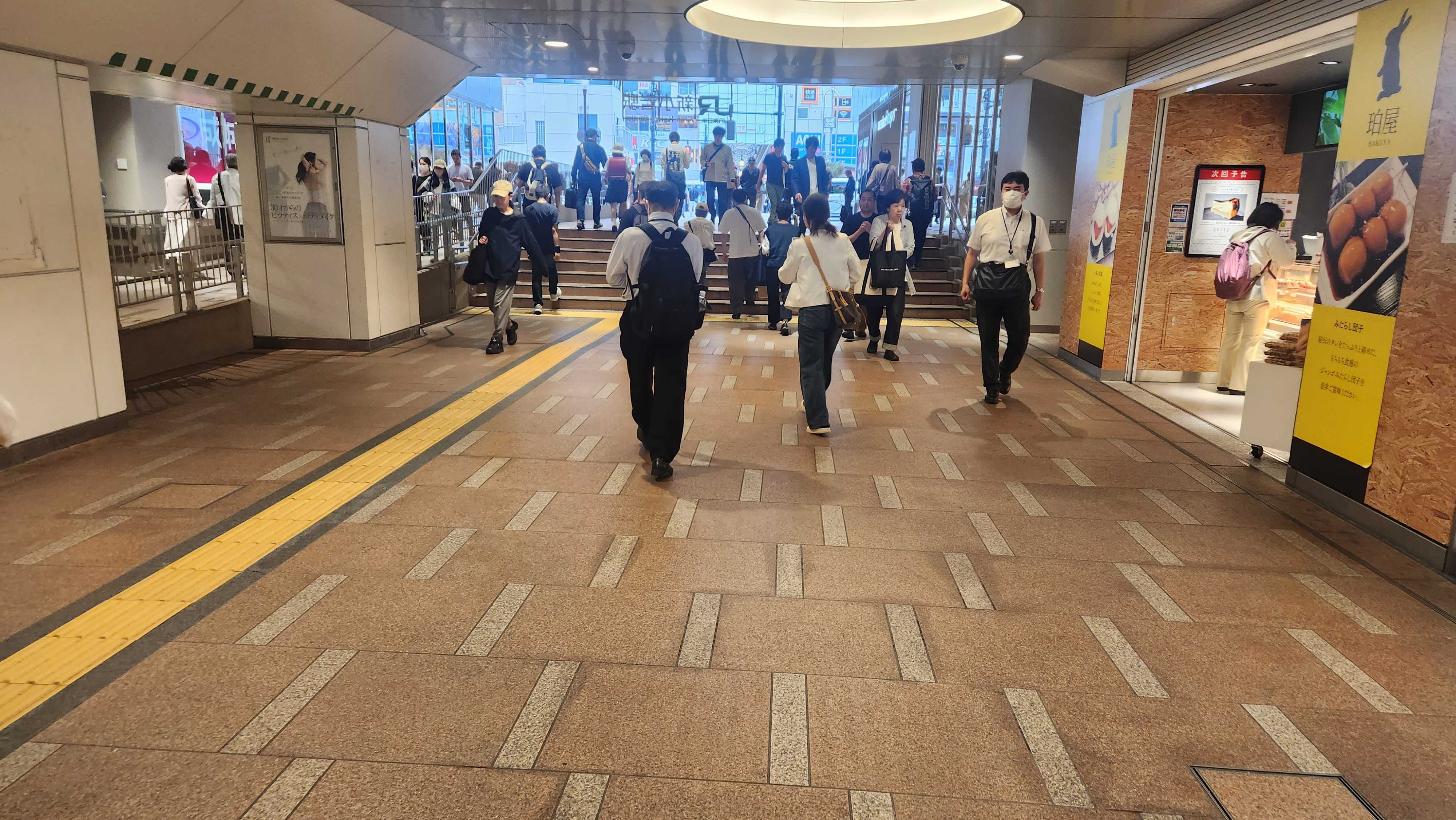 新小岩駅からWELL PILATES（ウェル・ピラティス）新小岩店へのアクセス画像2